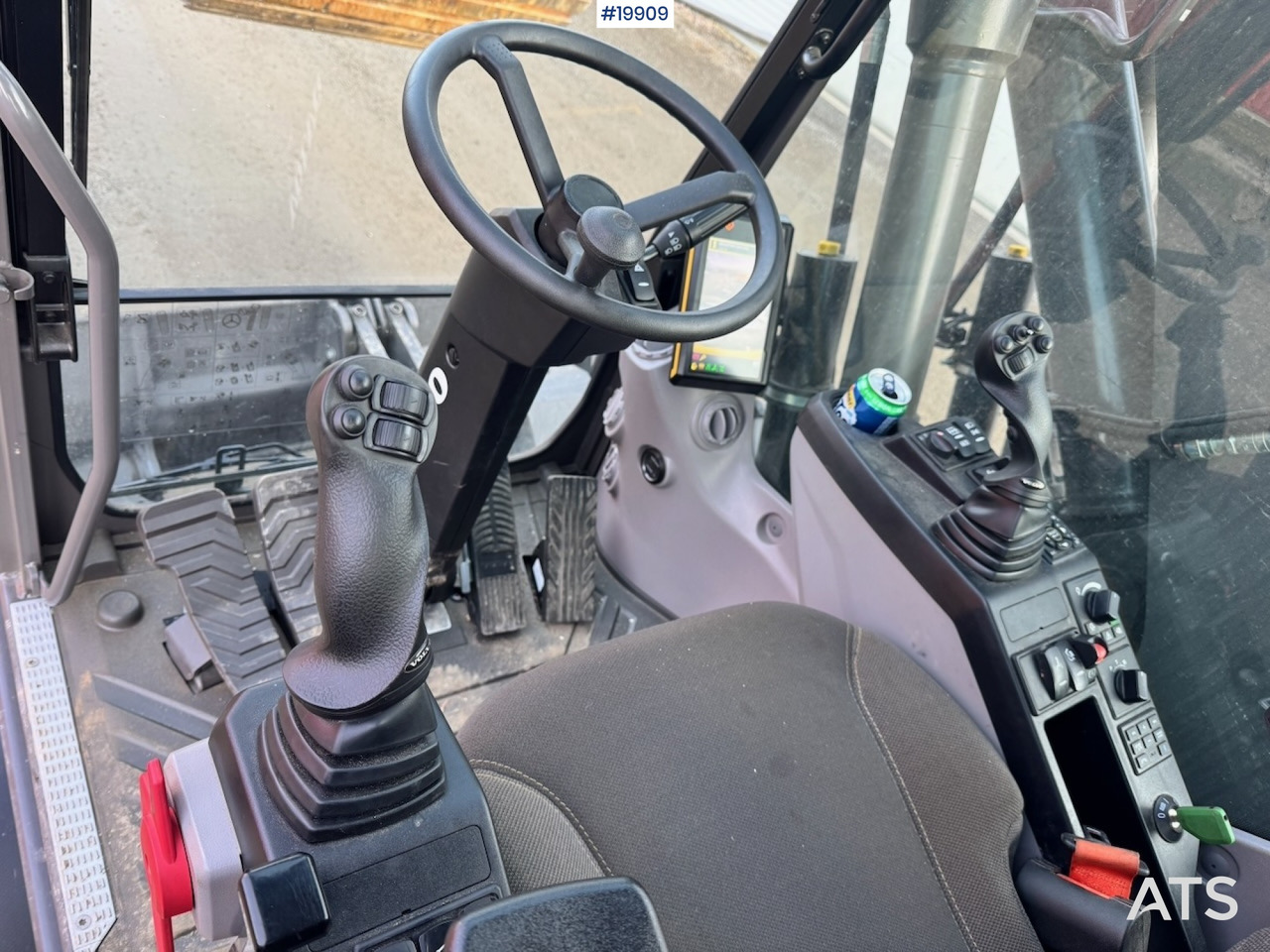 Excavator Volvo EWR130: picture 37