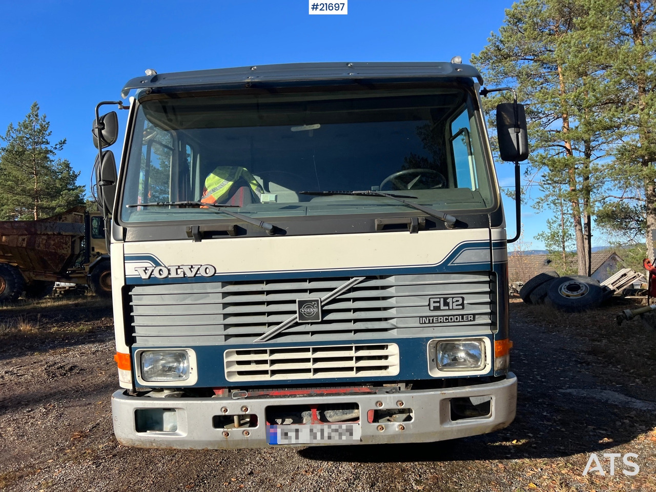 Volvo FH12 6x2 Tippbil - Tipper: picture 5 Volvo FH12 6x2 Tippbil - Tipper: picture 5