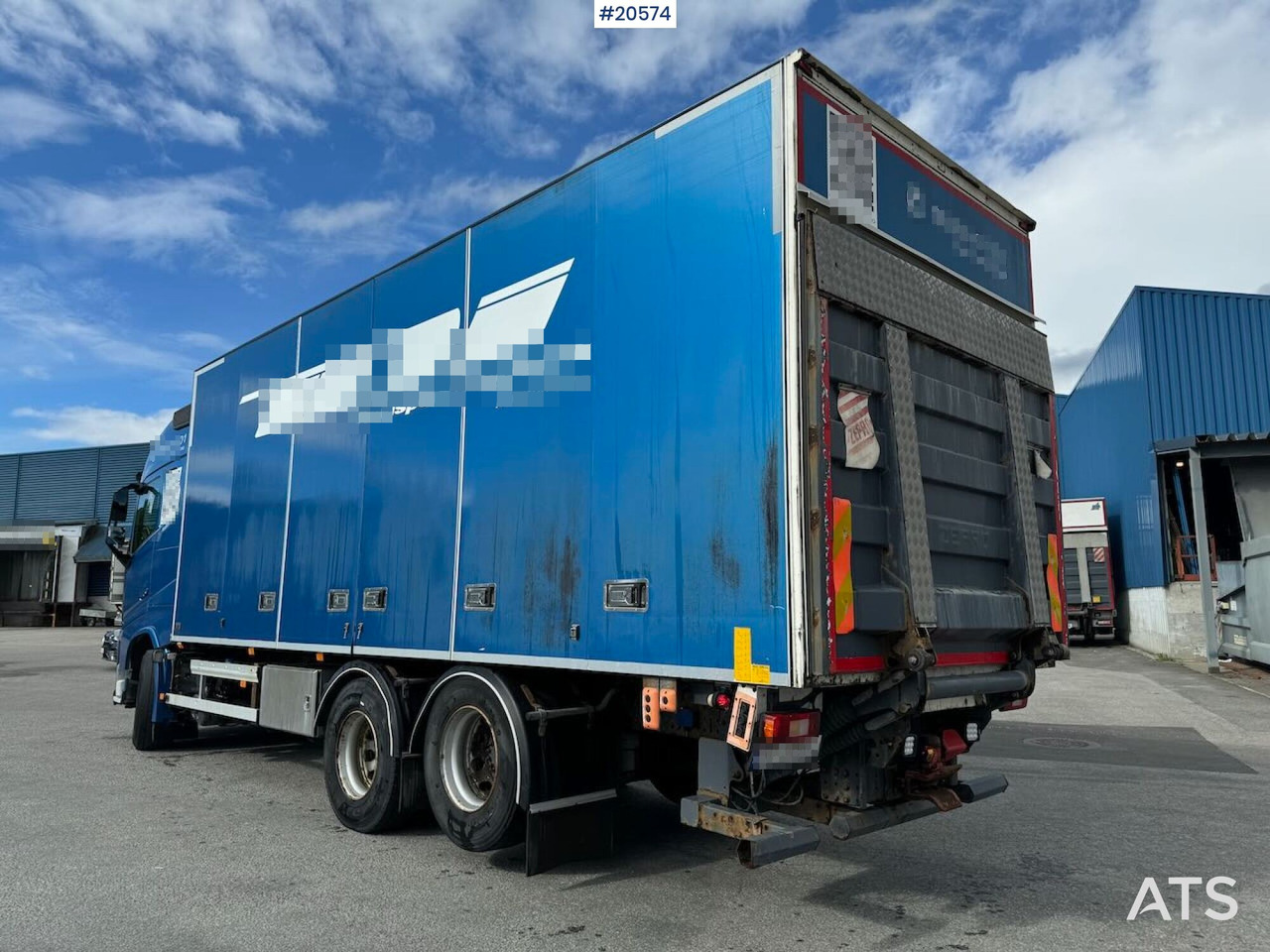 Volvo FH540 - Box truck: picture 3 Volvo FH540 - Box truck: picture 3