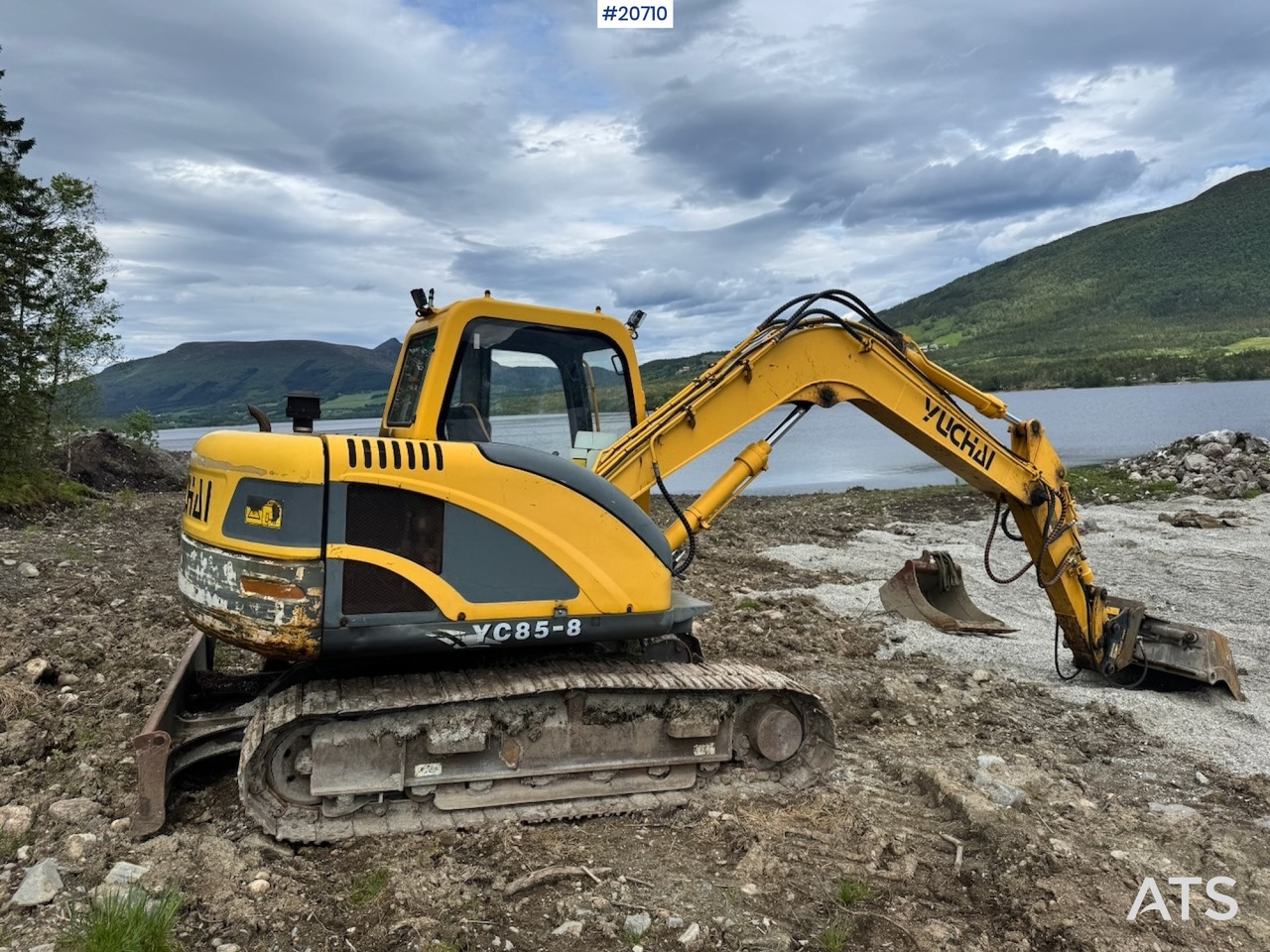 Yuchai YC85-8 - Excavator: picture 3 Yuchai YC85-8 - Excavator: picture 3
