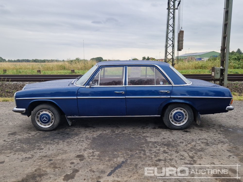 1968 Mercedes Benz W115 220D, Diesel Oldtimer (Reg. Docs Available) - Car: picture 2 1968 Mercedes Benz W115 220D, Diesel Oldtimer (Reg. Docs Available) - Car: picture 2