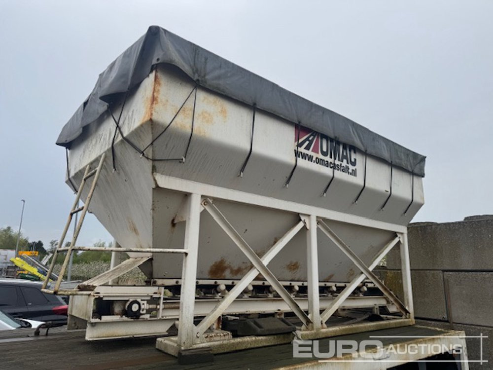 1988 JUMBO TV280C Tri-axle Split Spreader Trailer, Watertank, Hatz 1D41C engine, Conveyorbelt (Dutch Export Docs. Available) - Isothermal trailer: picture 2 1988 JUMBO TV280C Tri-axle Split Spreader Trailer, Watertank, Hatz 1D41C engine, Conveyorbelt (Dutch Export Docs. Available) - Isothermal trailer: picture 2