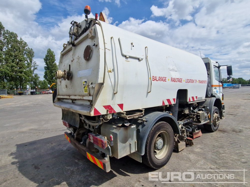 2002 Mercedes Axor 1829 - Road sweeper: picture 5 2002 Mercedes Axor 1829 - Road sweeper: picture 5