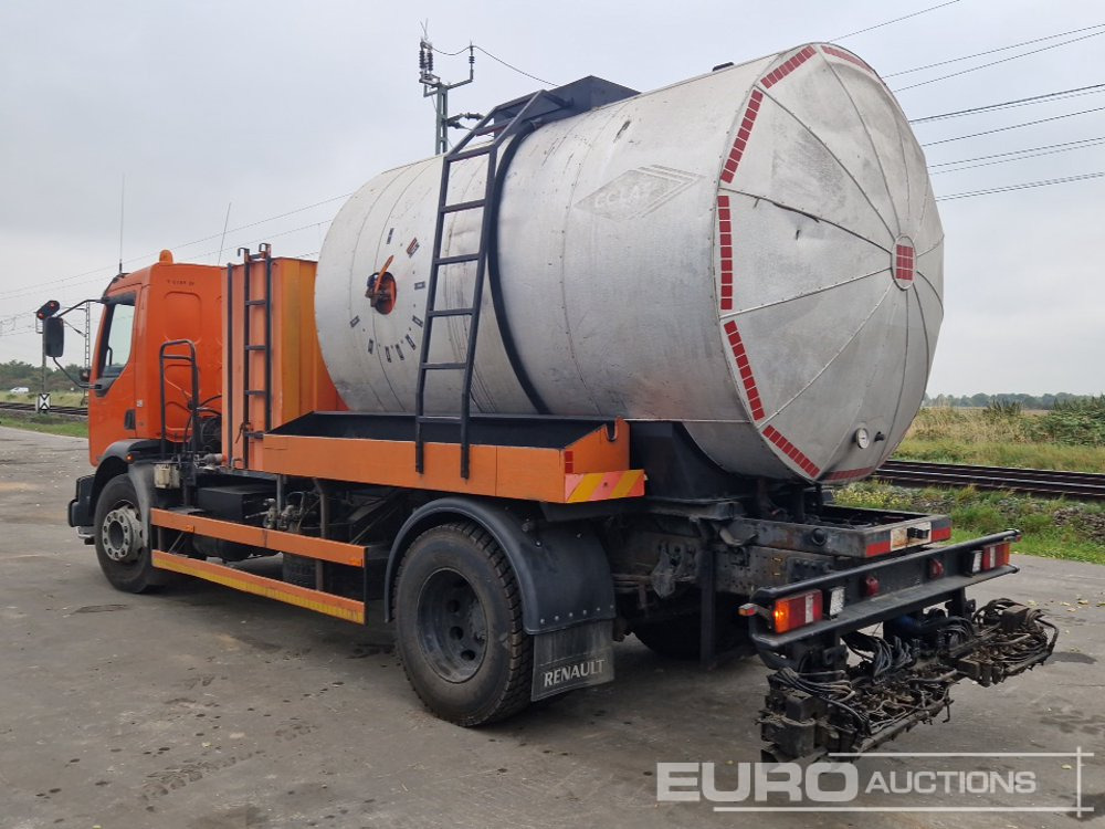 2004 Renault 220 DCI - Asphalt distributor: picture 3 2004 Renault 220 DCI - Asphalt distributor: picture 3