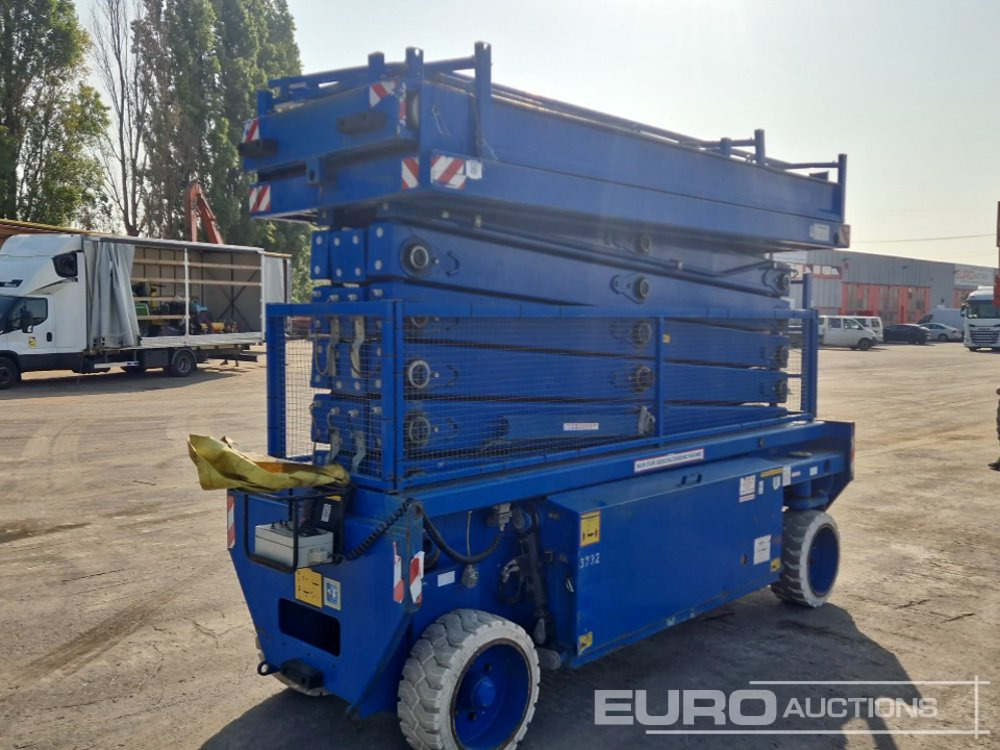 2009 Holland Lift N-165 EL12 - Aerial platform: picture 3 2009 Holland Lift N-165 EL12 - Aerial platform: picture 3