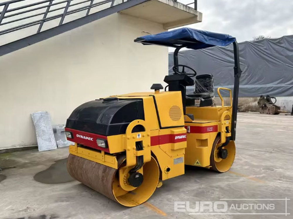 2010 Dynapac CC122 - Roller: picture 1 2010 Dynapac CC122 - Roller: picture 1