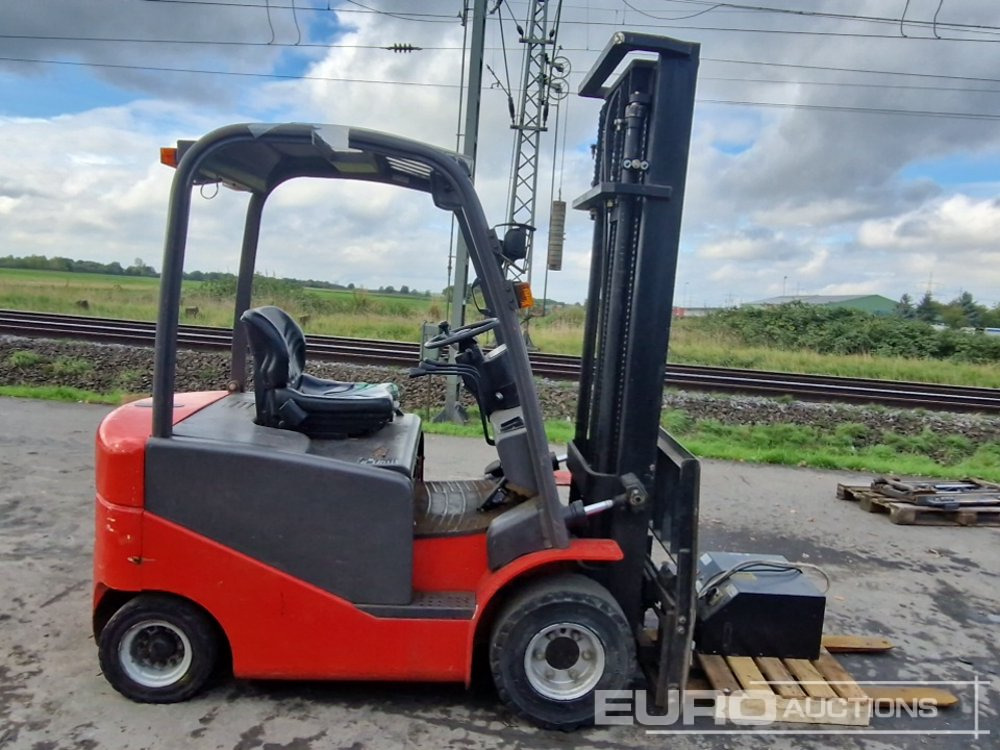 2010 Manitou ME425 - Electric forklift: picture 5 2010 Manitou ME425 - Electric forklift: picture 5