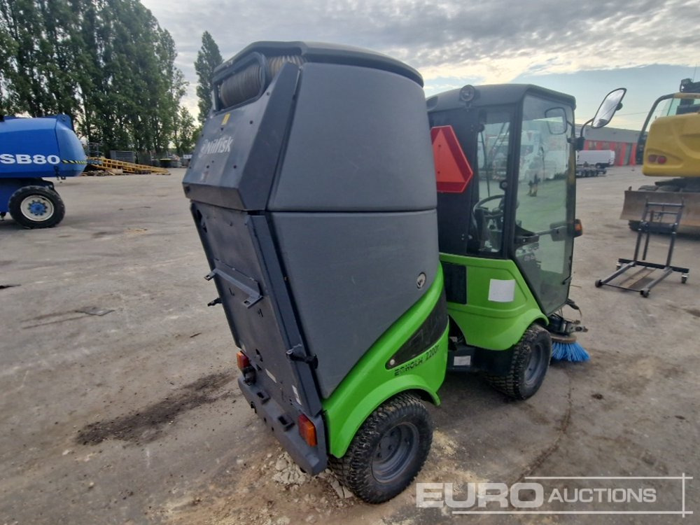 2011 EGHOLM FV2200 Sweeper - Road sweeper: picture 3 2011 EGHOLM FV2200 Sweeper - Road sweeper: picture 3