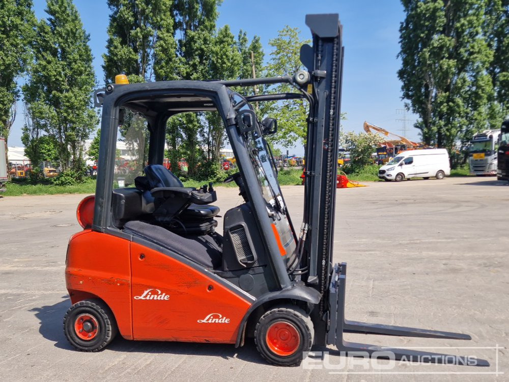 2014 Linde H20T-01 - Forklift: picture 5 2014 Linde H20T-01 - Forklift: picture 5