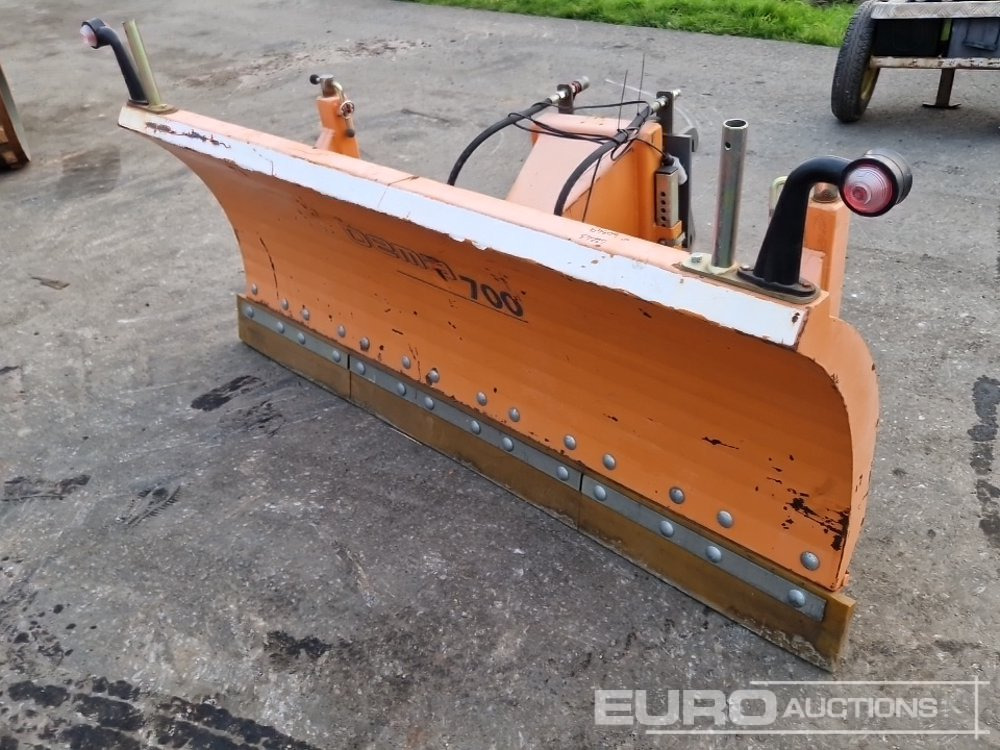 2015 Bema TYPE1800 72" Snowblade - Construction equipment: picture 1 2015 Bema TYPE1800 72" Snowblade - Construction equipment: picture 1