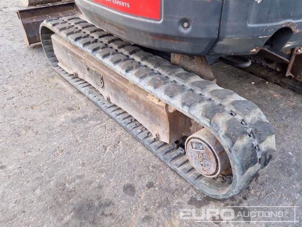 Mini excavator 2015 Bobcat E25 EM: picture 11