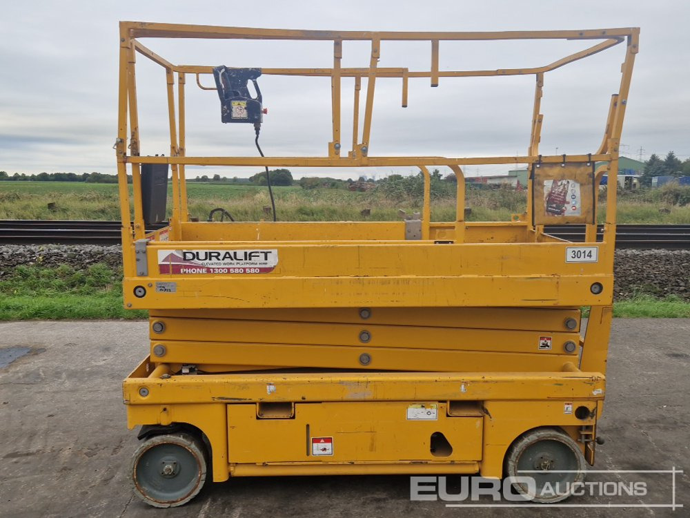 2015 Haulotte Compact 10 - Aerial platform: picture 2 2015 Haulotte Compact 10 - Aerial platform: picture 2