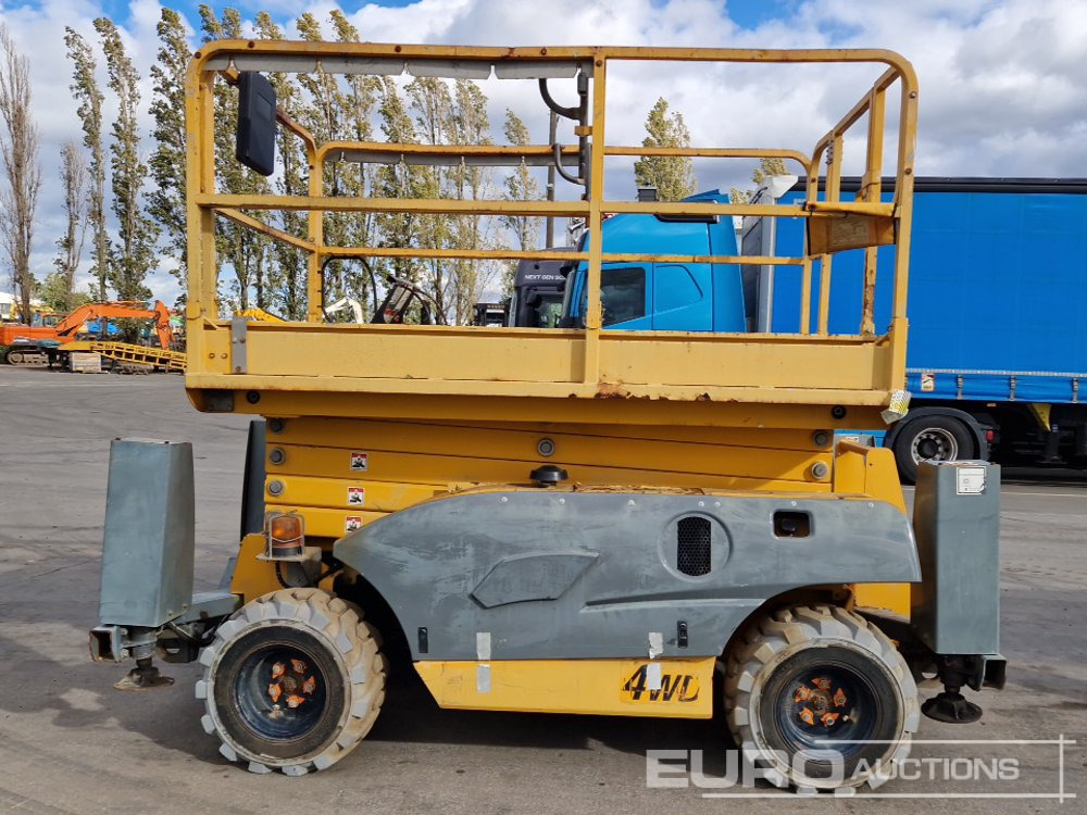 2016 Haulotte Compact 12DX - Scissor lift: picture 5 2016 Haulotte Compact 12DX - Scissor lift: picture 5