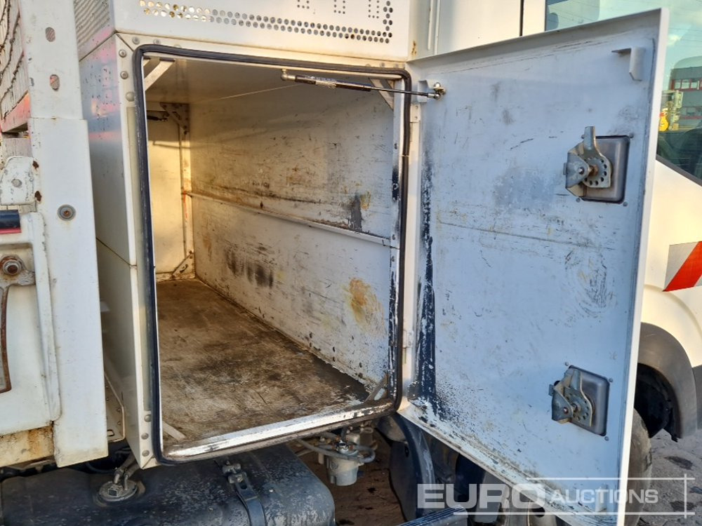 Tipper van 2017 Nissan NT400: picture 21 Tipper van 2017 Nissan NT400: picture 21