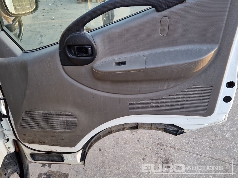 Tipper van 2017 Nissan NT400: picture 23 Tipper van 2017 Nissan NT400: picture 23