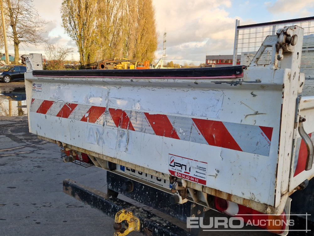 Tipper van 2017 Nissan NT400: picture 15 Tipper van 2017 Nissan NT400: picture 15