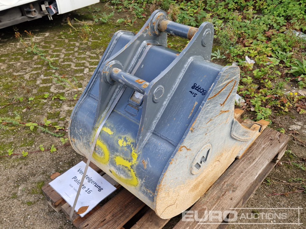 22" Digging Bucket to suit 9 Ton Excavator - Bucket: picture 3 22" Digging Bucket to suit 9 Ton Excavator - Bucket: picture 3