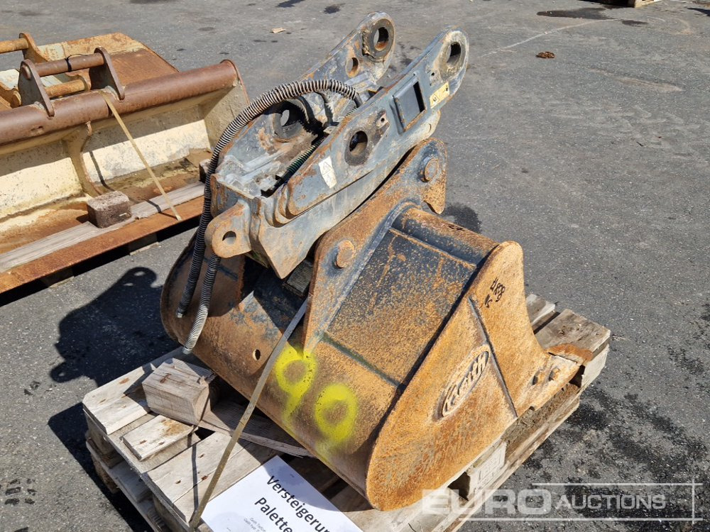 27" Digging Bucket, QH - Bucket: picture 3 27" Digging Bucket, QH - Bucket: picture 3