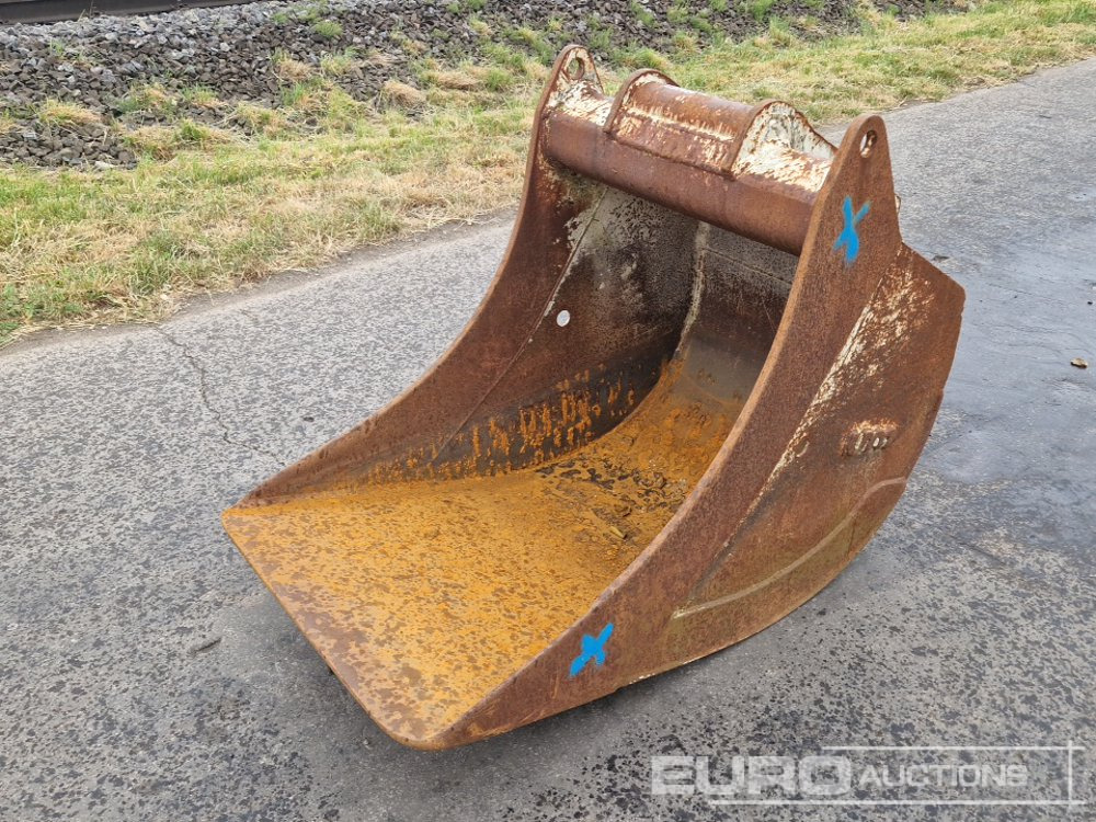 32" Digging Bucket, CAT314D - Bucket: picture 1 32" Digging Bucket, CAT314D - Bucket: picture 1