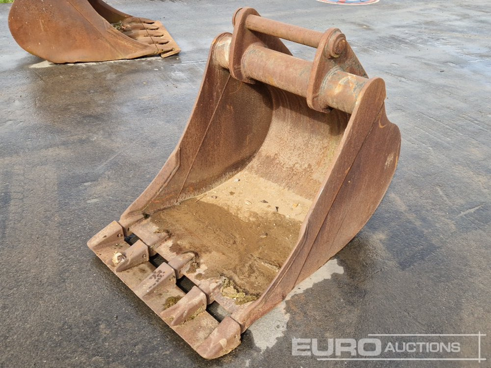 36" Digging Bucket - Bucket: picture 1 36" Digging Bucket - Bucket: picture 1