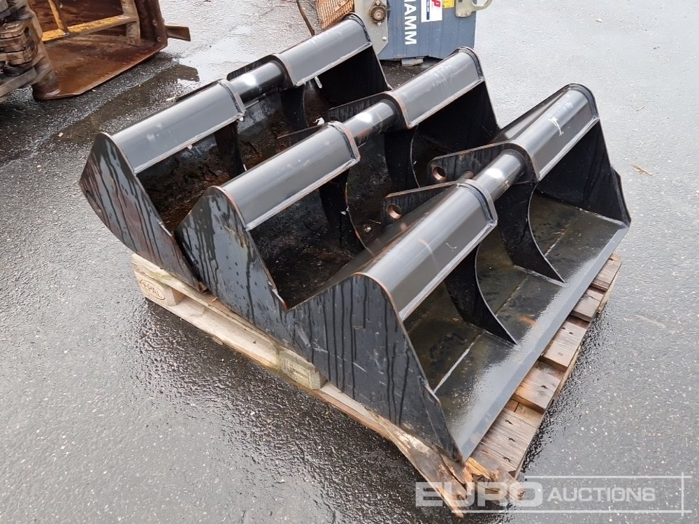40" Ditching Buckets to suit Terex TC25 (3 of) - Bucket: picture 4 40" Ditching Buckets to suit Terex TC25 (3 of) - Bucket: picture 4