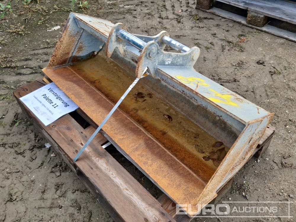 46" Ditching Bucket to suit HS03 - Bucket: picture 1 46" Ditching Bucket to suit HS03 - Bucket: picture 1