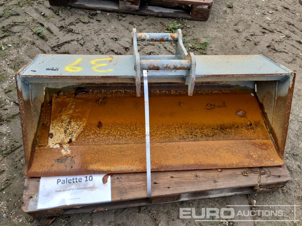46" Ditching Bucket to suit HS03 - Bucket: picture 5 46" Ditching Bucket to suit HS03 - Bucket: picture 5