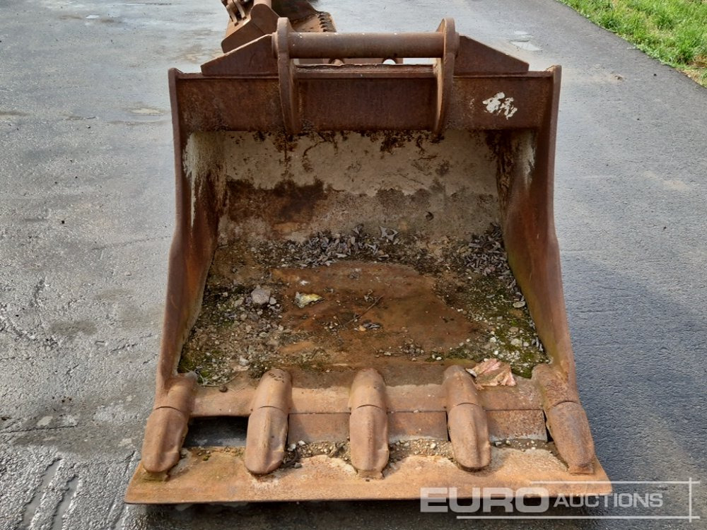 52" Digging Bucket - Bucket: picture 5 52" Digging Bucket - Bucket: picture 5
