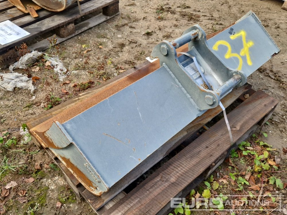 54" Ditching Bucket to suit HS03 - Bucket: picture 2 54" Ditching Bucket to suit HS03 - Bucket: picture 2
