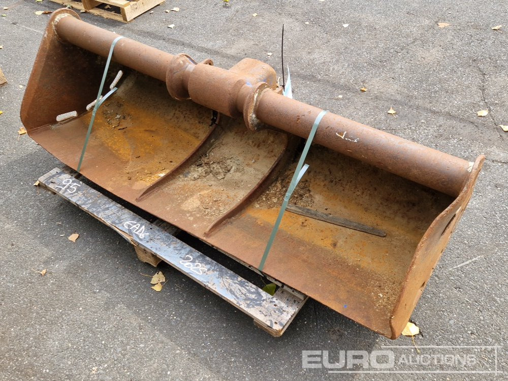 60" Ditching Bucket, MORIN to suit 4-6 Ton Excavator - Bucket: picture 1 60" Ditching Bucket, MORIN to suit 4-6 Ton Excavator - Bucket: picture 1