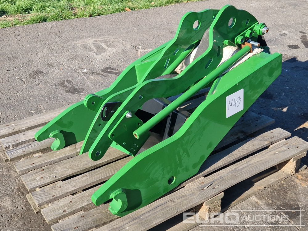 Unused John Deere Front Loader with Joystick, Parallel Leveling, Hydraulic EURO Quick Coupler, Support Leg, Hydraulic Damping, Lifting Capacity: 2,000kg, Lifiting Height: 4.1m to suit John Deere 6110M - Agricultural machinery: picture 1 Unused John Deere Front Loader with Joystick, Parallel Leveling, Hydraulic EURO Quick Coupler, Support Leg, Hydraulic Damping, Lifting Capacity: 2,000kg, Lifiting Height: 4.1m to suit John Deere 6110M - Agricultural machinery: picture 1
