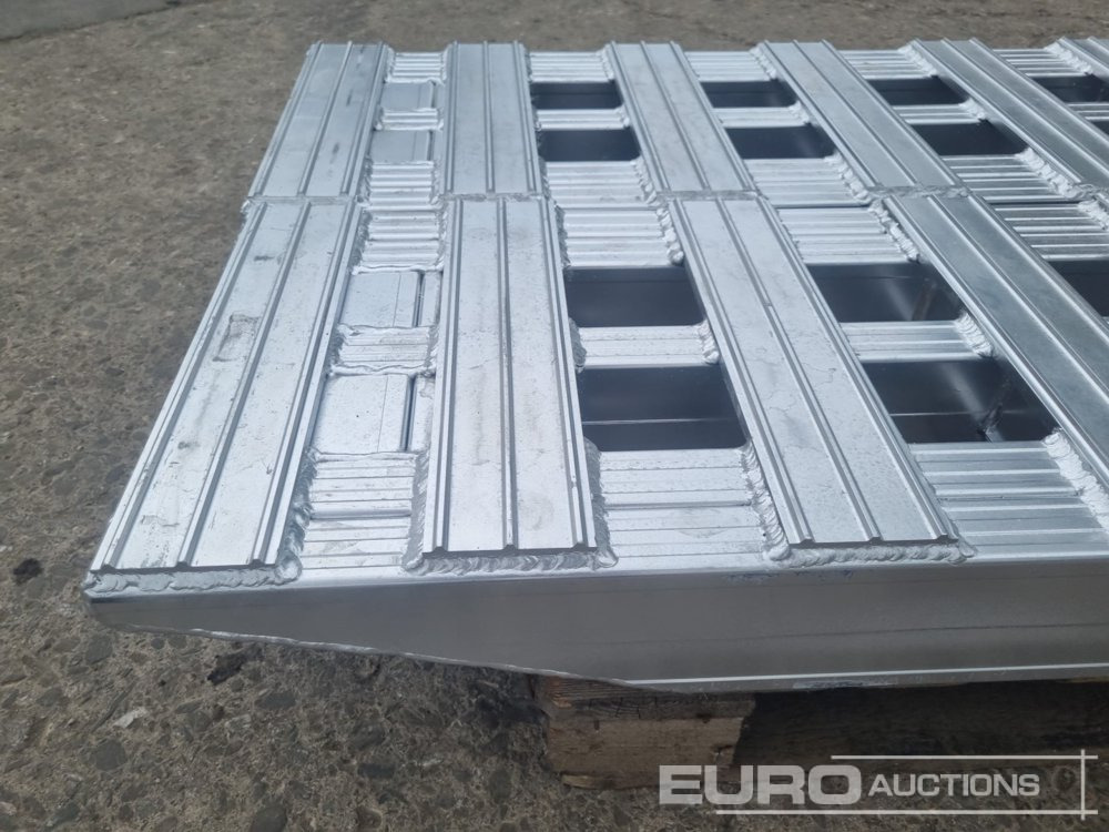 Unused Set of Aluminium Ramps, 160cm, 20,000kg - Agricultural machinery: picture 5 Unused Set of Aluminium Ramps, 160cm, 20,000kg - Agricultural machinery: picture 5