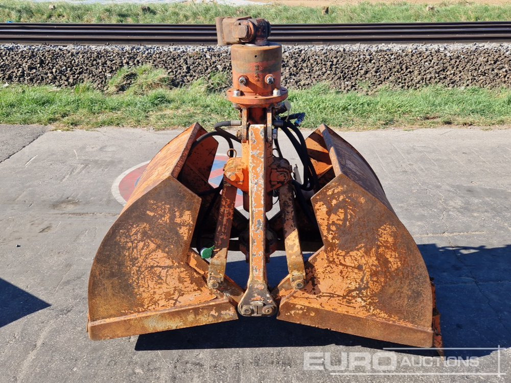 Atlas 24" Clamshell Bucket - Attachment for Excavator: picture 5 Atlas 24" Clamshell Bucket - Attachment for Excavator: picture 5