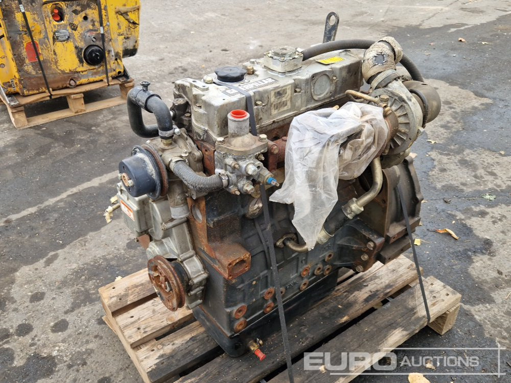 CAT 4 Cylinder Turbo Diesel Engine - Engine: picture 2 CAT 4 Cylinder Turbo Diesel Engine - Engine: picture 2