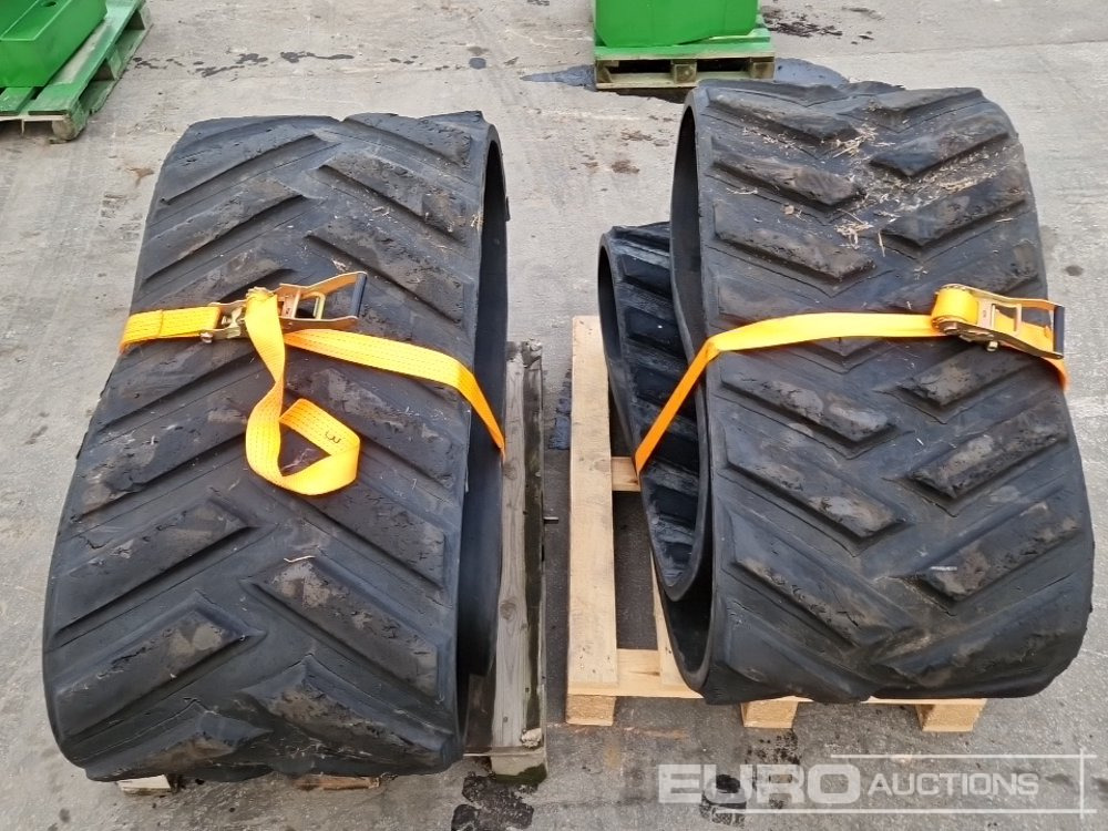 Camso 24" Rubber Tracks (2 of) 1 pair of Camso Rubber Tracks in size 24" to suit John Deere 8RX Tractors - Track for Construction machinery: picture 5 Camso 24" Rubber Tracks (2 of) 1 pair of Camso Rubber Tracks in size 24" to suit John Deere 8RX Tractors - Track for Construction machinery: picture 5
