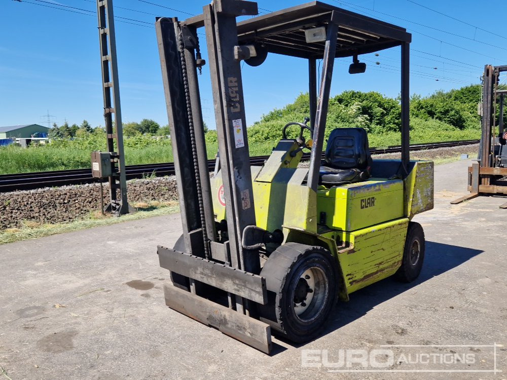 Clark Diesel Forklift, 2 Stage Mast, 3000Kg - Forklift: picture 1 Clark Diesel Forklift, 2 Stage Mast, 3000Kg - Forklift: picture 1