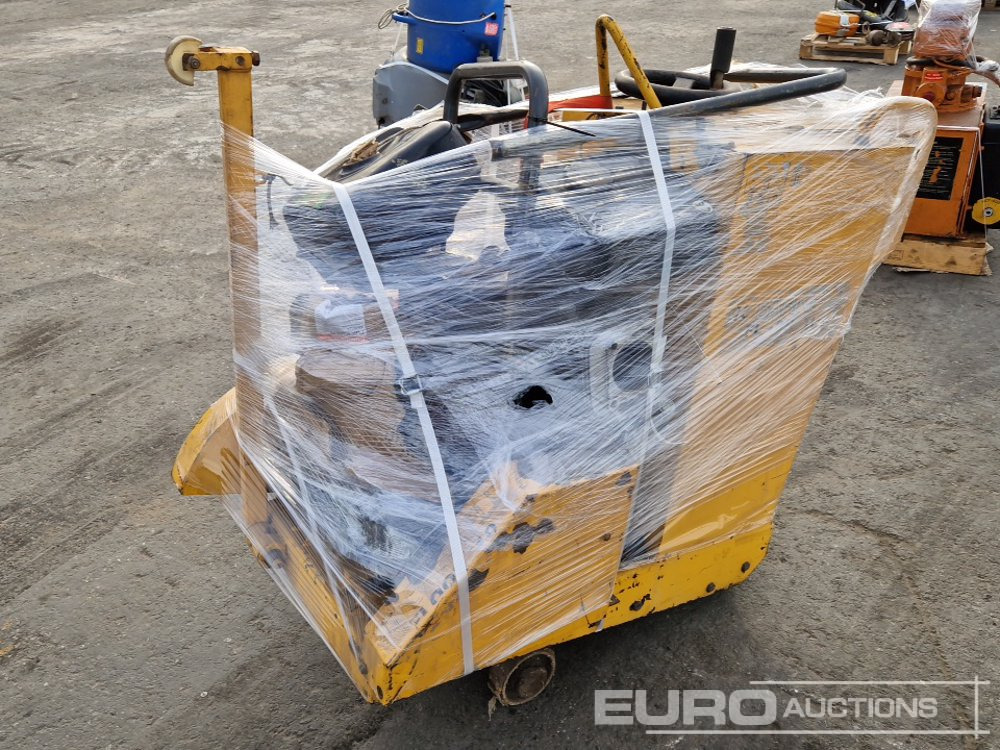 Dynapac LF80 Walk Behind Compaction Plate + Barikell Walk Behind Asphalt Saw - Asphalt machine: picture 1 Dynapac LF80 Walk Behind Compaction Plate + Barikell Walk Behind Asphalt Saw - Asphalt machine: picture 1
