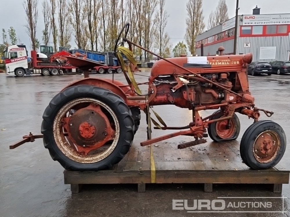 Farmall Cub - Farm tractor: picture 5 Farmall Cub - Farm tractor: picture 5