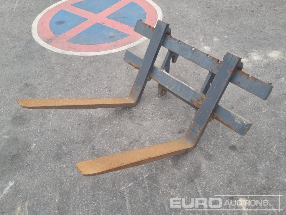 Forks to suit Weidemann - Bucket: picture 1 Forks to suit Weidemann - Bucket: picture 1