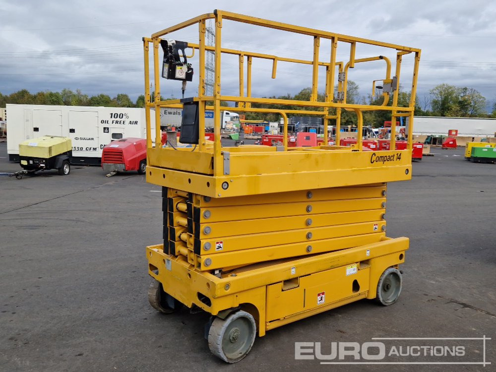 Haulotte Compact 14 - Aerial platform: picture 1 Haulotte Compact 14 - Aerial platform: picture 1