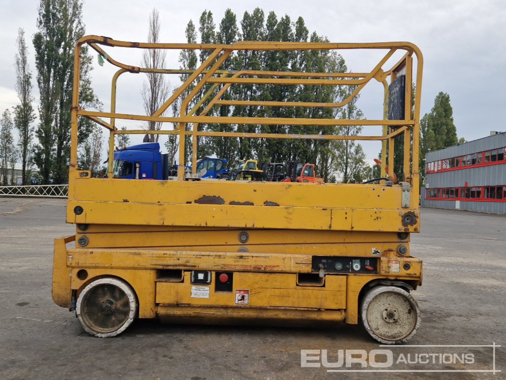 Haulotte Compact 8 - Aerial platform: picture 5 Haulotte Compact 8 - Aerial platform: picture 5