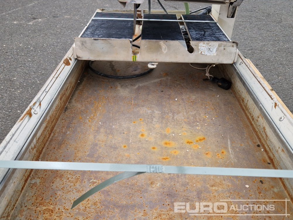 Husqvarna Masonry Saw - Asphalt machine: picture 5 Husqvarna Masonry Saw - Asphalt machine: picture 5