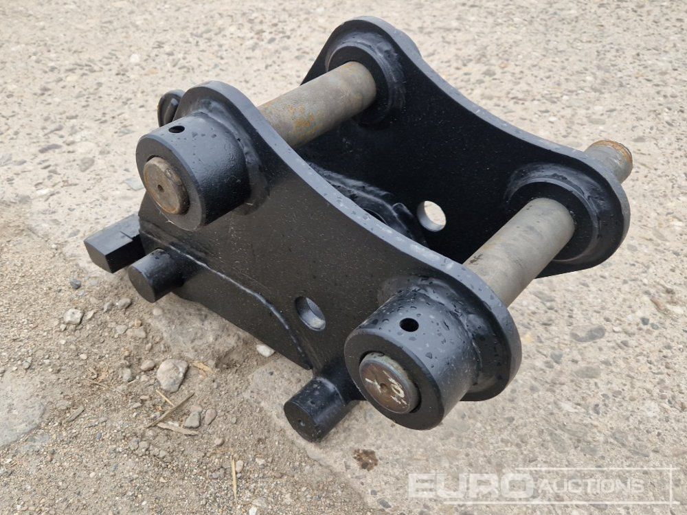 Hydraulic Quick Coupler CW05 to suit Volvo ECR35/40D - Bucket: picture 3 Hydraulic Quick Coupler CW05 to suit Volvo ECR35/40D - Bucket: picture 3