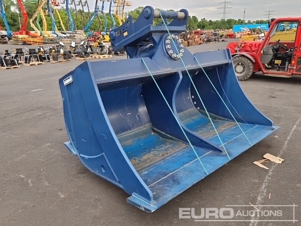 Lehnhoff Hydraulic Tilt Ditching Bucket, OilQuick OQ80 - Bucket: picture 4 Lehnhoff Hydraulic Tilt Ditching Bucket, OilQuick OQ80 - Bucket: picture 4