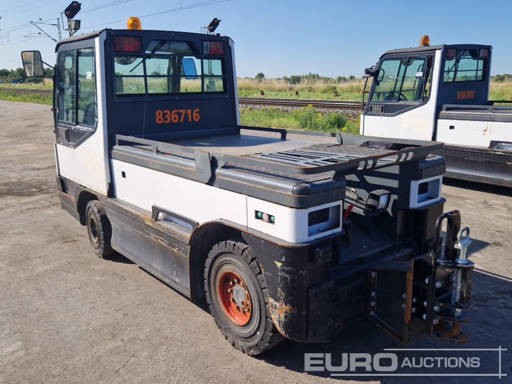 Linde P250 - Tow tractor: picture 3 Linde P250 - Tow tractor: picture 3