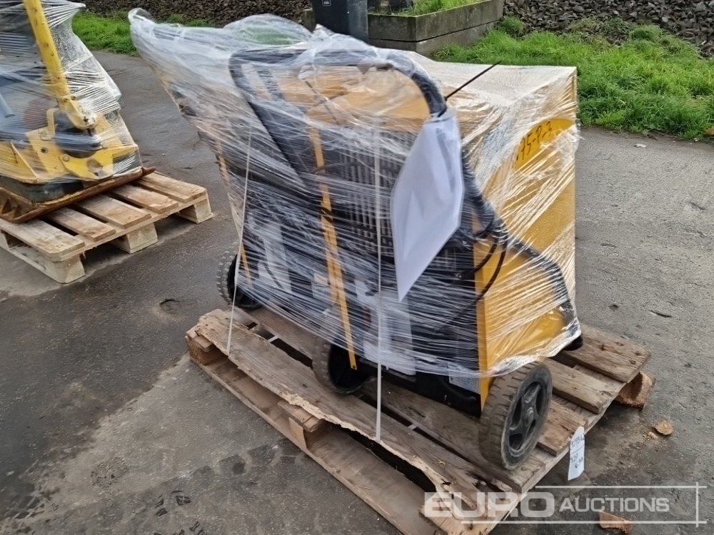 Master DH44 Dehumidifier (2 of) - Industrial HVAC equipment: picture 3 Master DH44 Dehumidifier (2 of) - Industrial HVAC equipment: picture 3