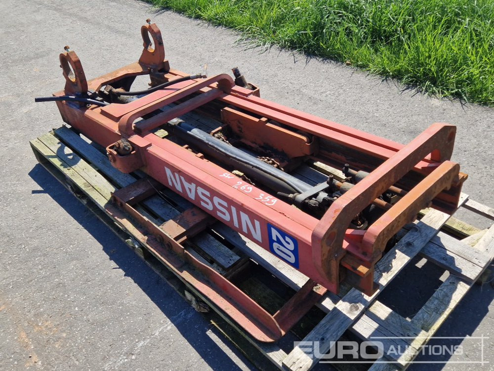 2 Stage Mast, Freelift Mast to suit Nissan - Material handling equipment: picture 2 2 Stage Mast, Freelift Mast to suit Nissan - Material handling equipment: picture 2