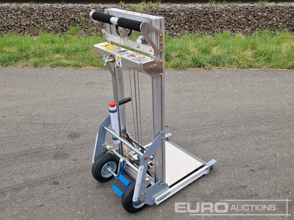 Unused Genie LL5.5 - Material handling equipment: picture 4 Unused Genie LL5.5 - Material handling equipment: picture 4