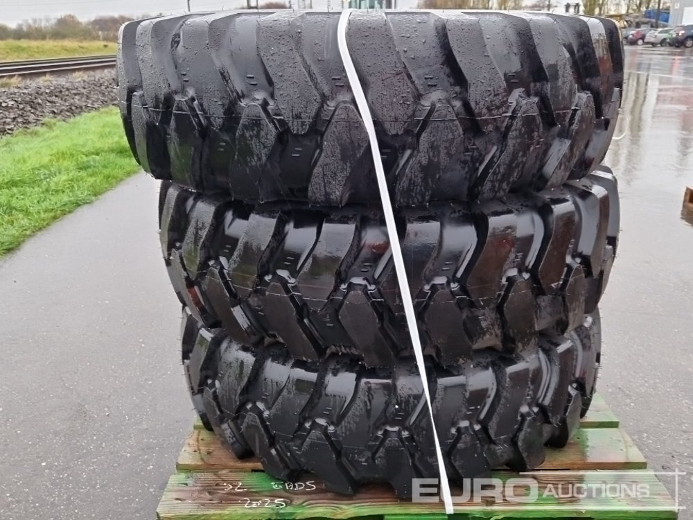 Mitas 15.5-25 Tyres (3 of) - Tire: picture 3 Mitas 15.5-25 Tyres (3 of) - Tire: picture 3