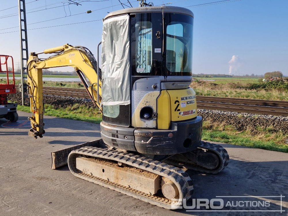 New Holland E35.2SR - Mini excavator: picture 3 New Holland E35.2SR - Mini excavator: picture 3
